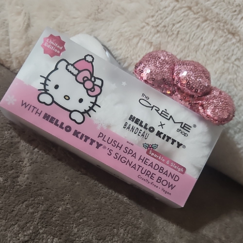 Hello Kitty Plush Spa Headband with Signature Bow